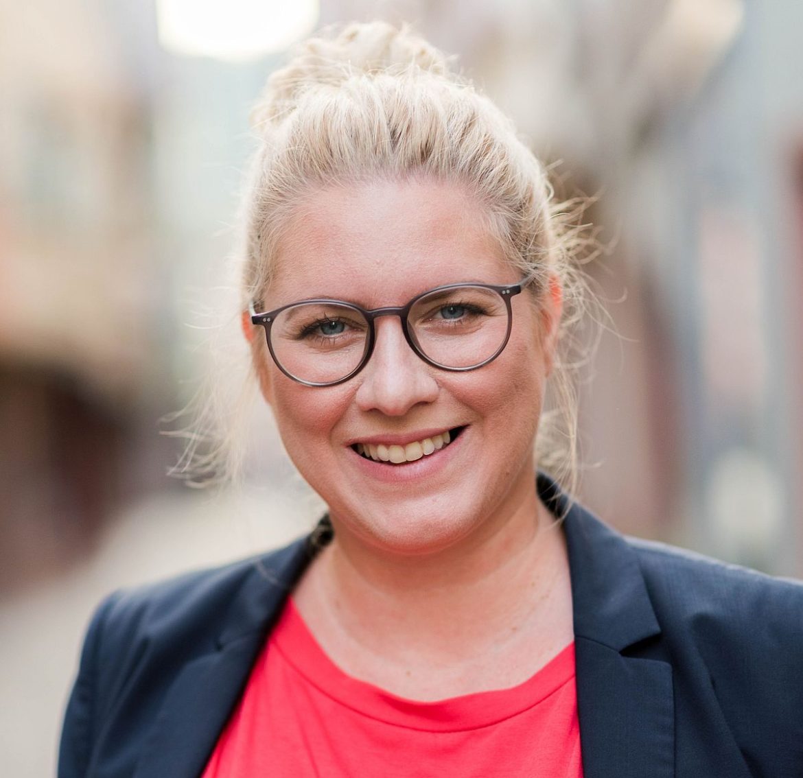 Vanessa Weber engagiert sich im Verband der Familienunternehmer Vanessa Weber engagiert sich im Verband der Familienunternehmer