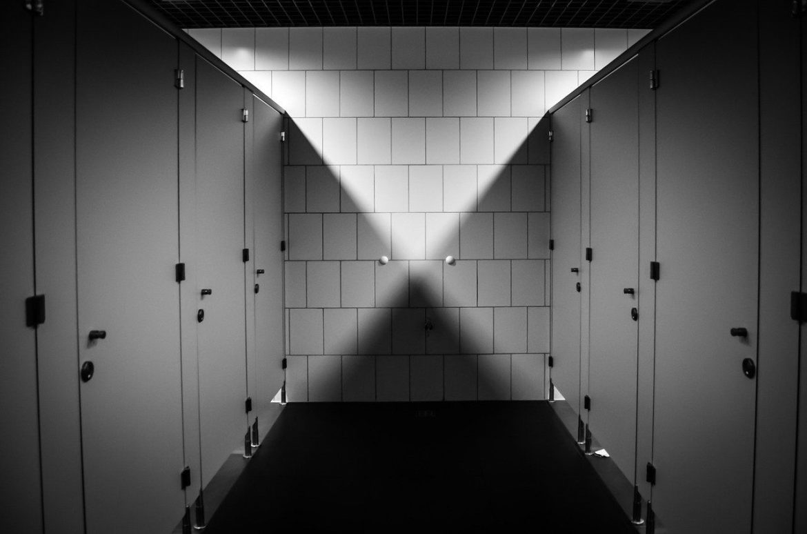 WC WC